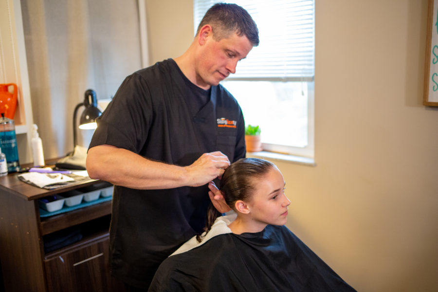 Pete The Lice Guy at Simplicety At Home is performing head lice treatment